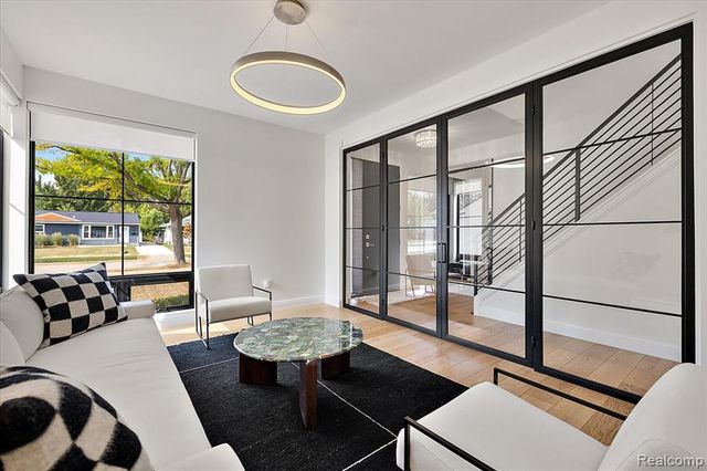 4102 Woodland Avenue, Royal Oak, MI 48073