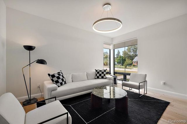 4102 Woodland Avenue, Royal Oak, MI 48073