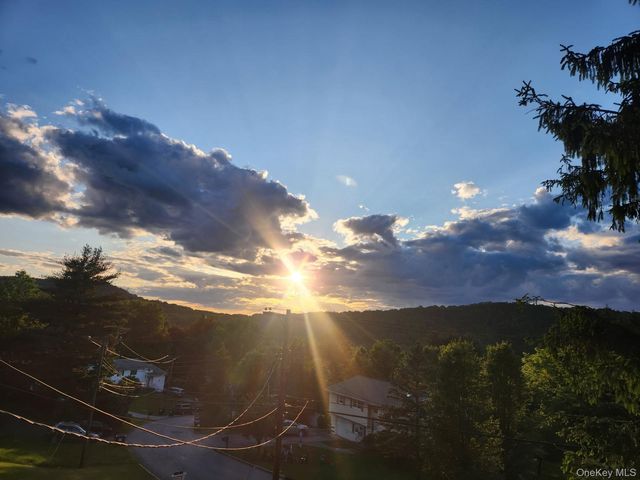 12 Strawberry Lane, Monroe, NY 10950