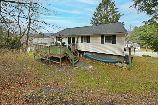 12 Strawberry Lane, Monroe, NY 10950