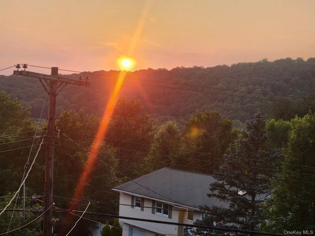 12 Strawberry Lane, Monroe, NY 10950