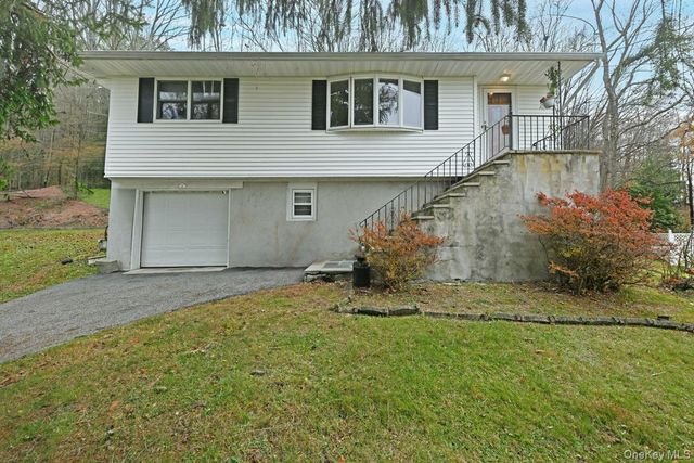 12 Strawberry Lane, Monroe, NY 10950