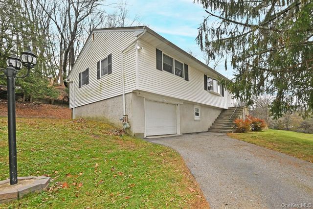 12 Strawberry Lane, Monroe, NY 10950