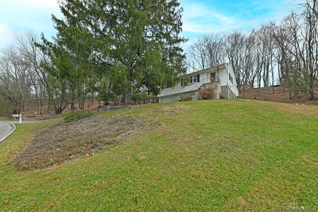 12 Strawberry Lane, Monroe, NY 10950