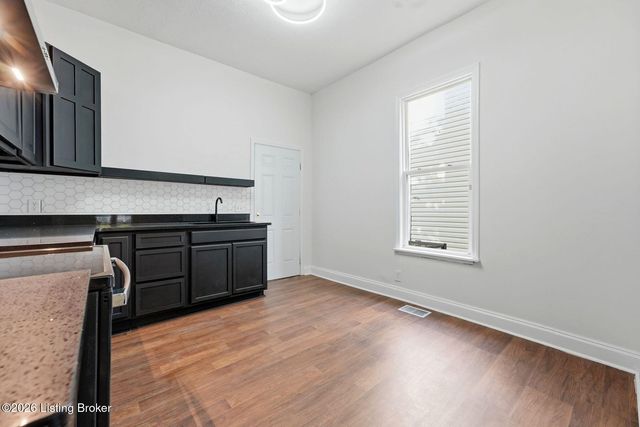 2708 Woodland Ave, Louisville, KY 40211