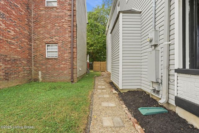 2708 Woodland Ave, Louisville, KY 40211