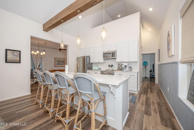 797 Peach Street, Ocean Springs, MS 39564