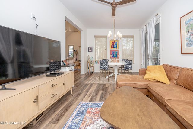 797 Peach Street, Ocean Springs, MS 39564