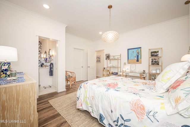 797 Peach Street, Ocean Springs, MS 39564