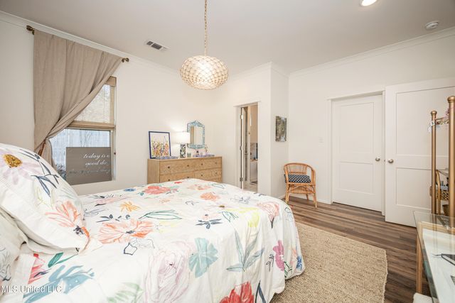 797 Peach Street, Ocean Springs, MS 39564