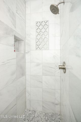 797 Peach Street, Ocean Springs, MS 39564