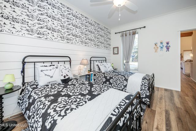 797 Peach Street, Ocean Springs, MS 39564