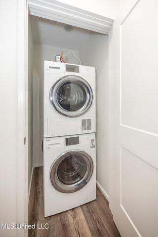 797 Peach Street, Ocean Springs, MS 39564