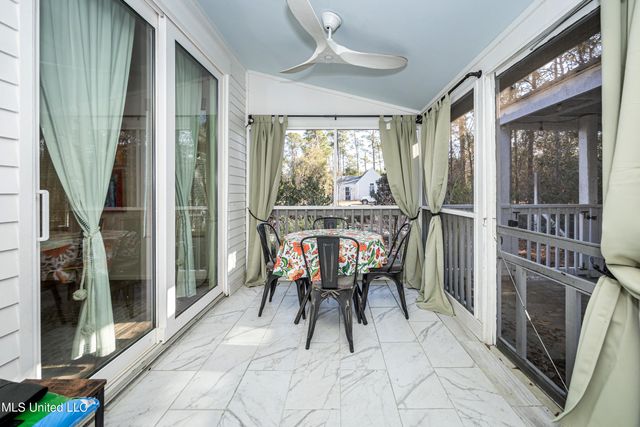 797 Peach Street, Ocean Springs, MS 39564