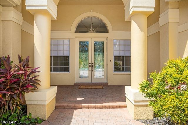 25820 Creekbend DR, Bonita Springs, FL 34135