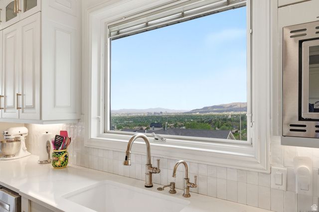 2466 S PROMONTORY DR, Salt Lake City, UT 84109