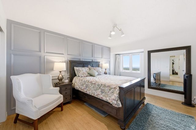 2466 S PROMONTORY DR, Salt Lake City, UT 84109