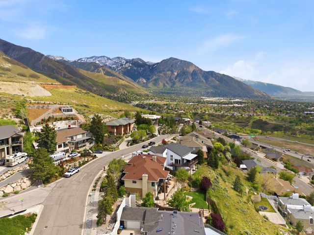 2466 S PROMONTORY DR, Salt Lake City, UT 84109