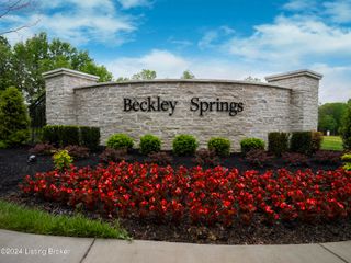15101 Beckley Springs Dr, Louisville, KY 40245