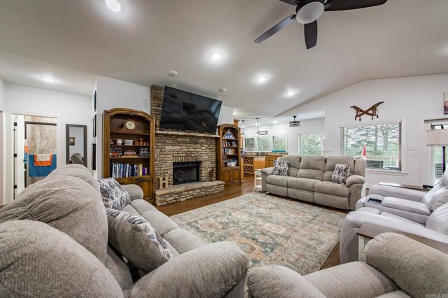 116 Fairway Drive, Fairfield Bay, AR 72088