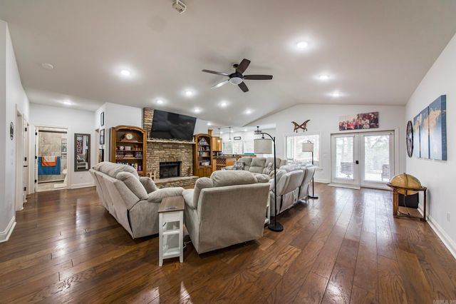 116 Fairway Drive, Fairfield Bay, AR 72088