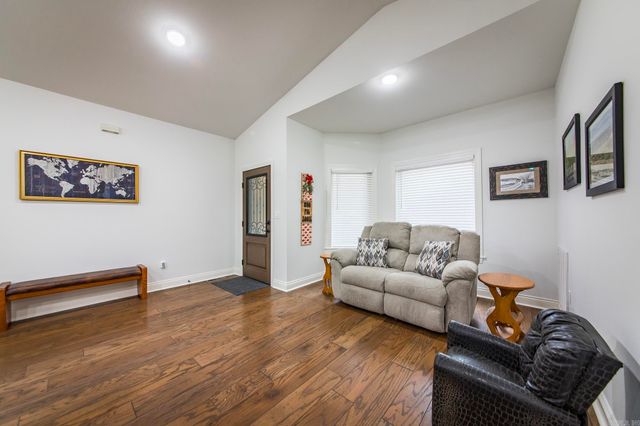 116 Fairway Drive, Fairfield Bay, AR 72088