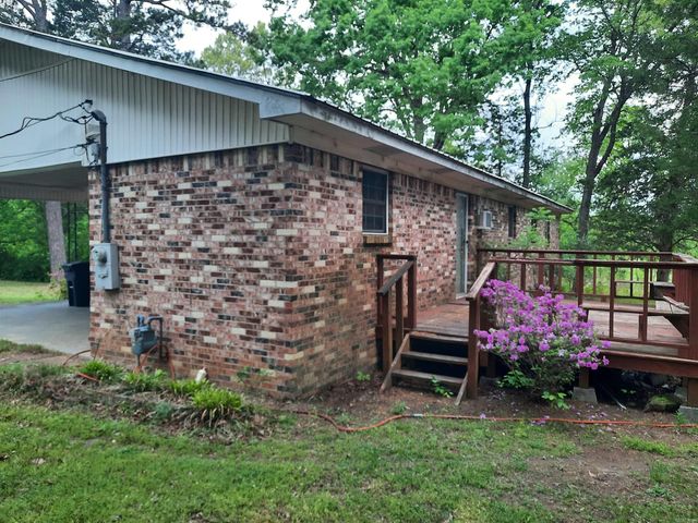 413 Redbud Avenue, Mountain View, AR 72560