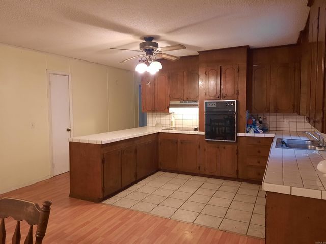 413 Redbud Avenue, Mountain View, AR 72560