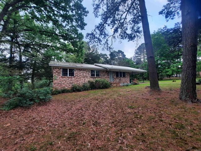 413 Redbud Avenue, Mountain View, AR 72560