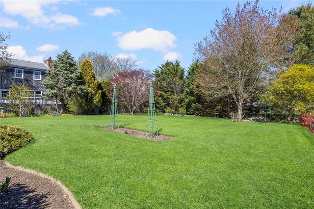 68 Sachuest Way, Middletown, RI 02842