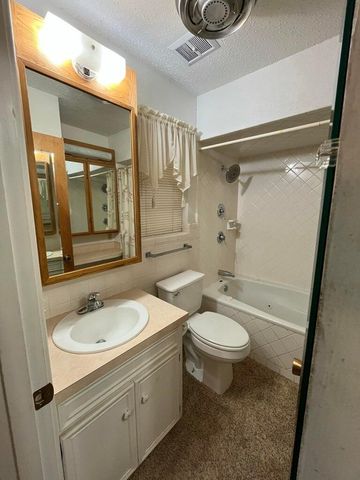 2009 Dallas Street, Plainview, TX 79072