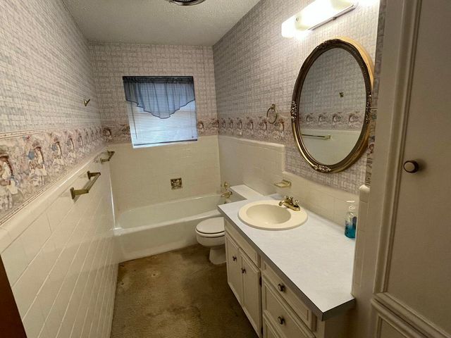 2009 Dallas Street, Plainview, TX 79072