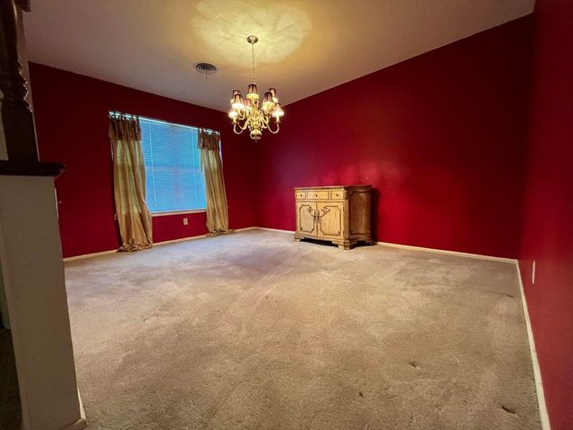 2009 Dallas Street, Plainview, TX 79072