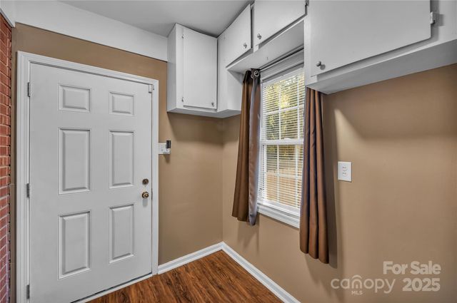 1018 Dudley Drive, Charlotte, NC 28205