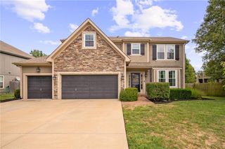 18533 Sycamore Court, Gardner, KS 66030