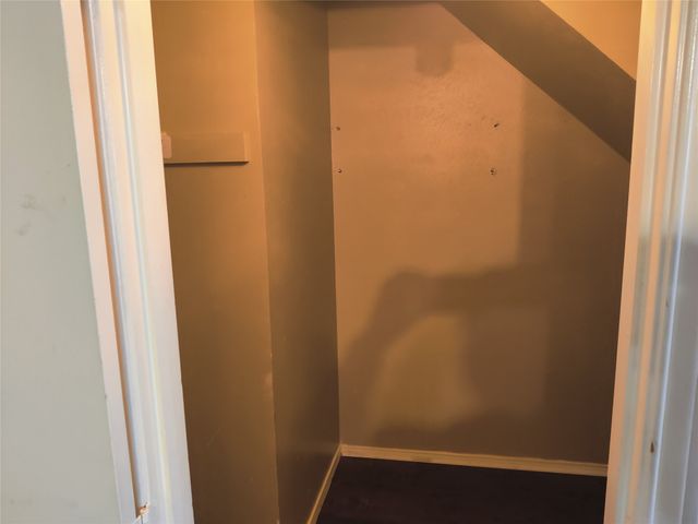 206 Country Bend Drive, Duncanville, TX 75137