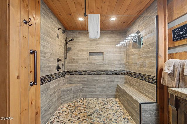 2323 Hidden Mountain Road, Sevierville, TN 37876