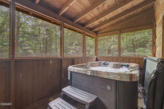 2323 Hidden Mountain Road, Sevierville, TN 37876