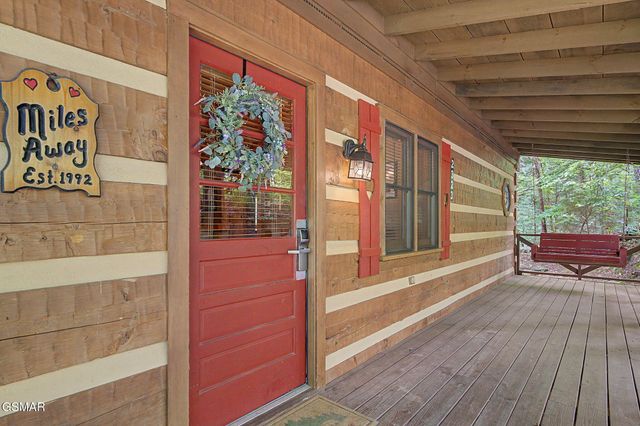 2323 Hidden Mountain Road, Sevierville, TN 37876