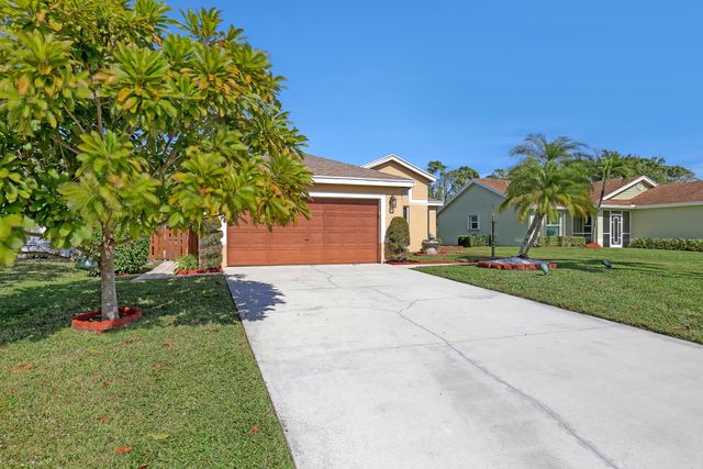 6817 Barnwell Drive, Boynton Beach, FL 33437