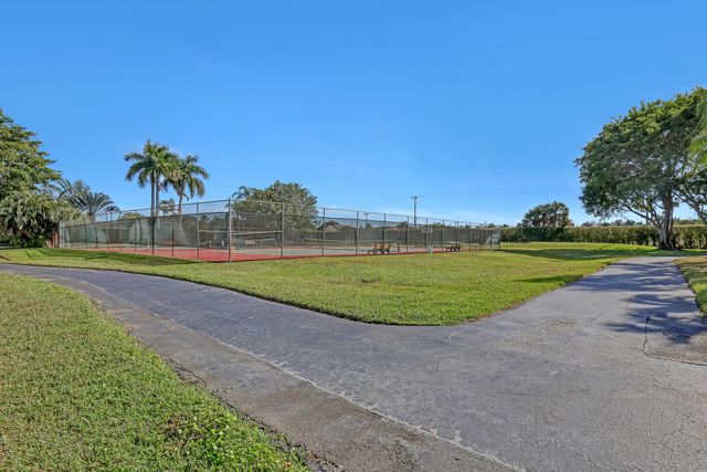 6817 Barnwell Drive, Boynton Beach, FL 33437