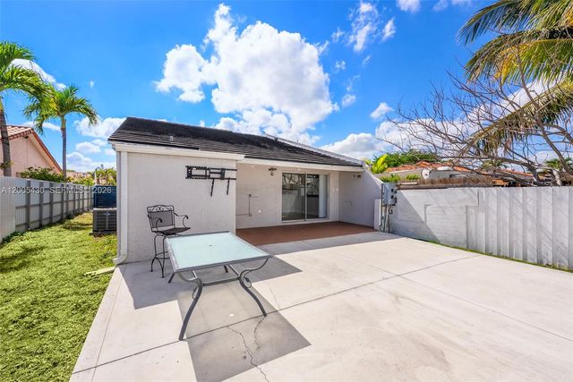 31 NW 108th Ct, Miami, FL 33172