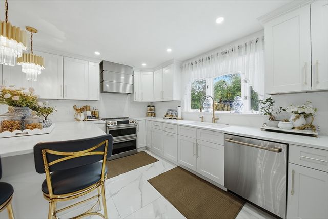 3 Henry Ave., Methuen, MA 01844