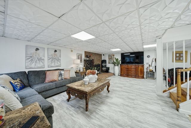 3 Henry Ave., Methuen, MA 01844