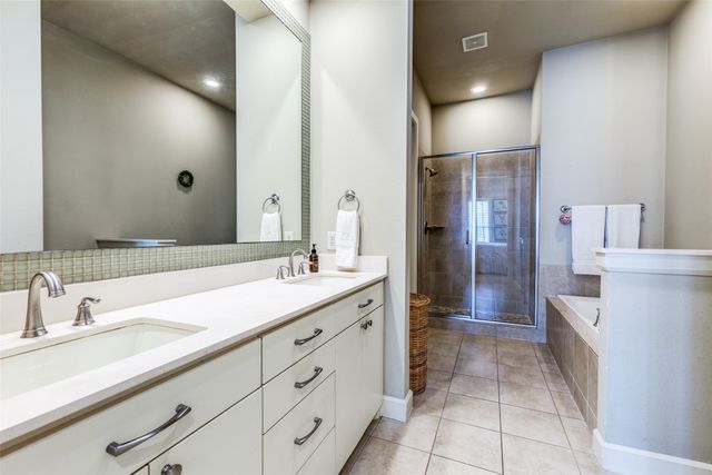 7333 Valley View Lane 304, Dallas, TX 75240