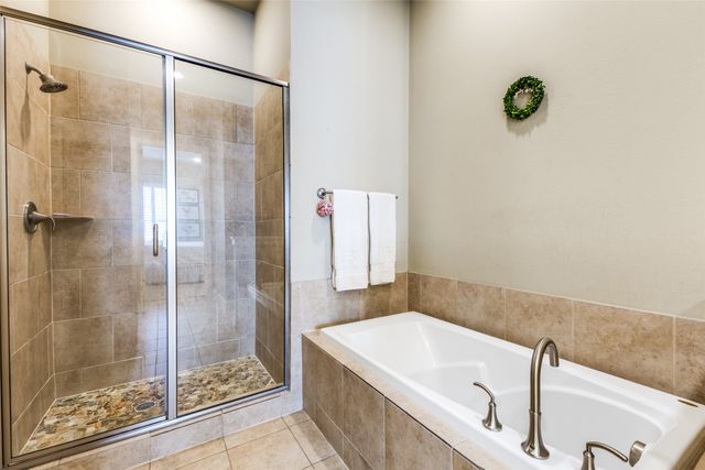 7333 Valley View Lane 304, Dallas, TX 75240