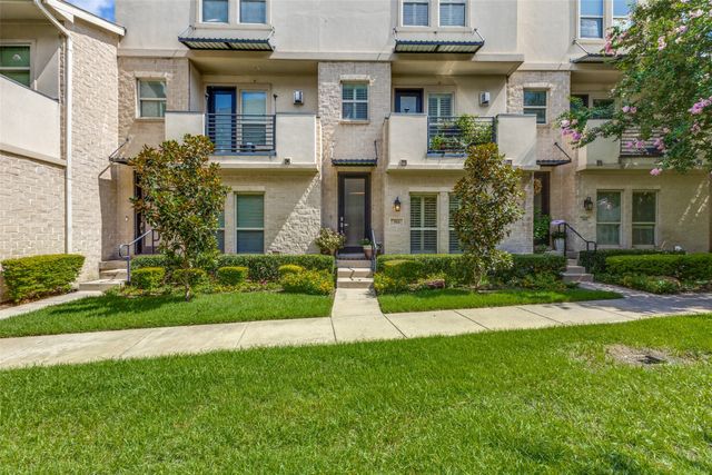 7333 Valley View Lane 304, Dallas, TX 75240