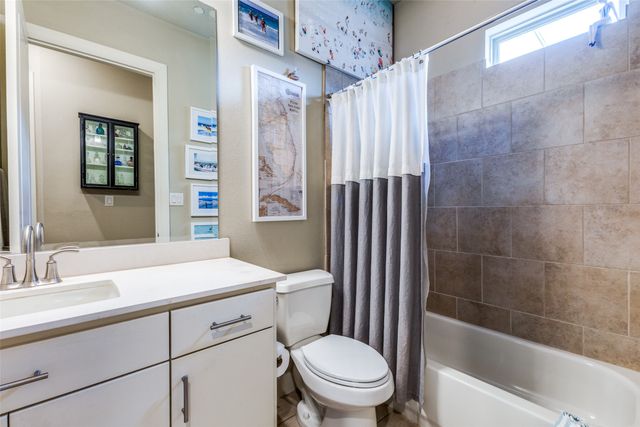 7333 Valley View Lane 304, Dallas, TX 75240