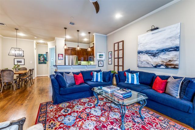 7333 Valley View Lane 304, Dallas, TX 75240