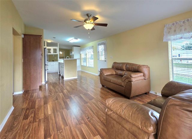 37407 SANDRA AVENUE, Zephyrhills, FL 33542